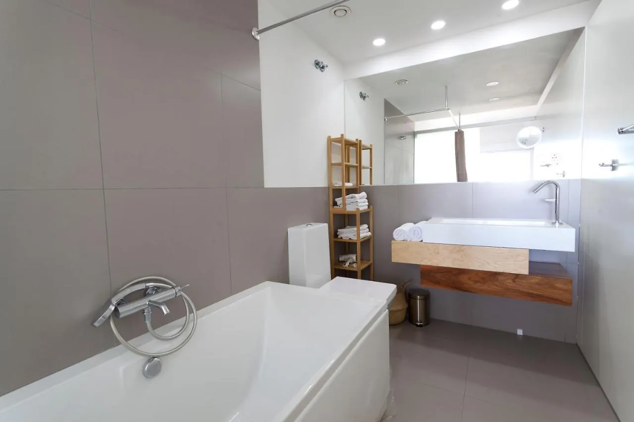Apartman El Higueron. South Beach 4. 3 Bedrooms, Sea Views, Terrace And Pool Benalmádena Spanyolország